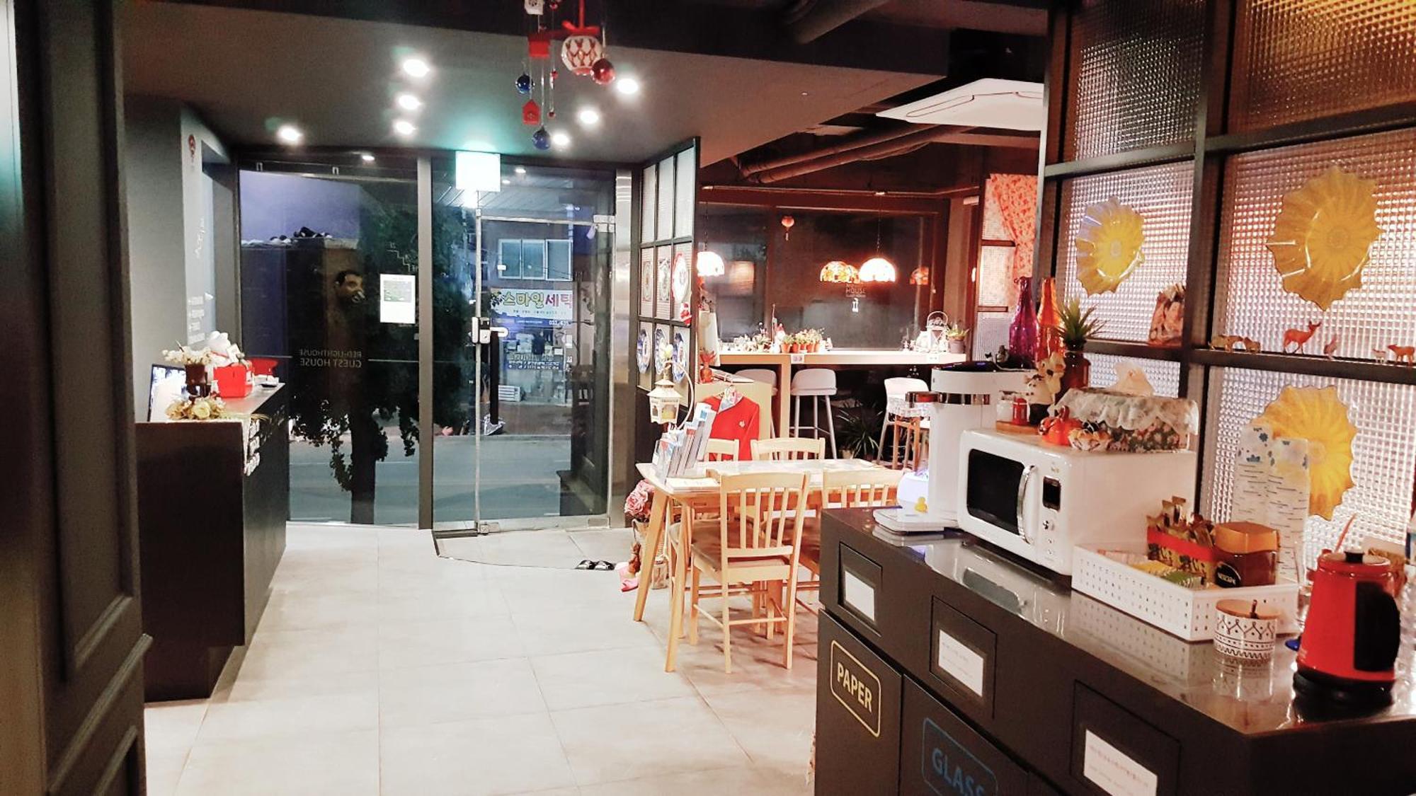 Red-Lighthouse Guest House 속초 외부 사진